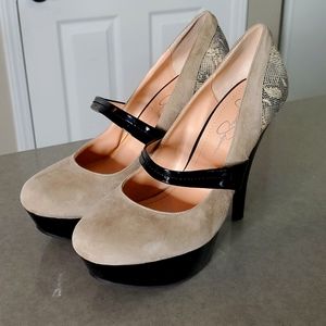 Size 8.5 Jessica Simpson Suede Platform Heel
